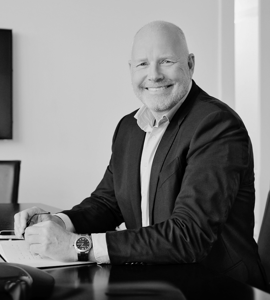 Jakob Schmidt (Chairman)